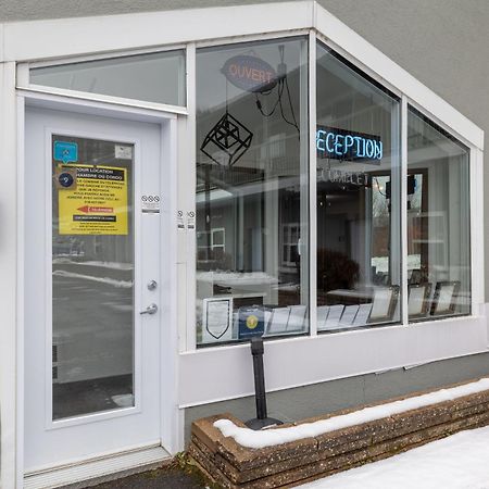 Motel Et Condo Chez Charley Sainte-Anne-de-Beaupré Zewnętrze zdjęcie