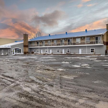 Motel Et Condo Chez Charley Sainte-Anne-de-Beaupré Zewnętrze zdjęcie