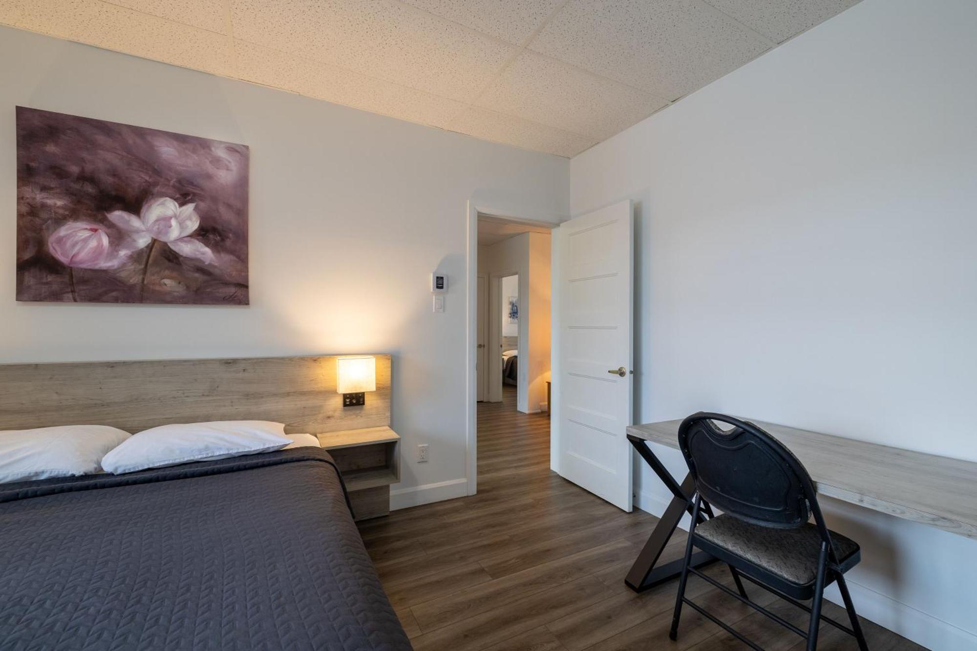 Motel Et Condo Chez Charley Sainte-Anne-de-Beaupré Zewnętrze zdjęcie