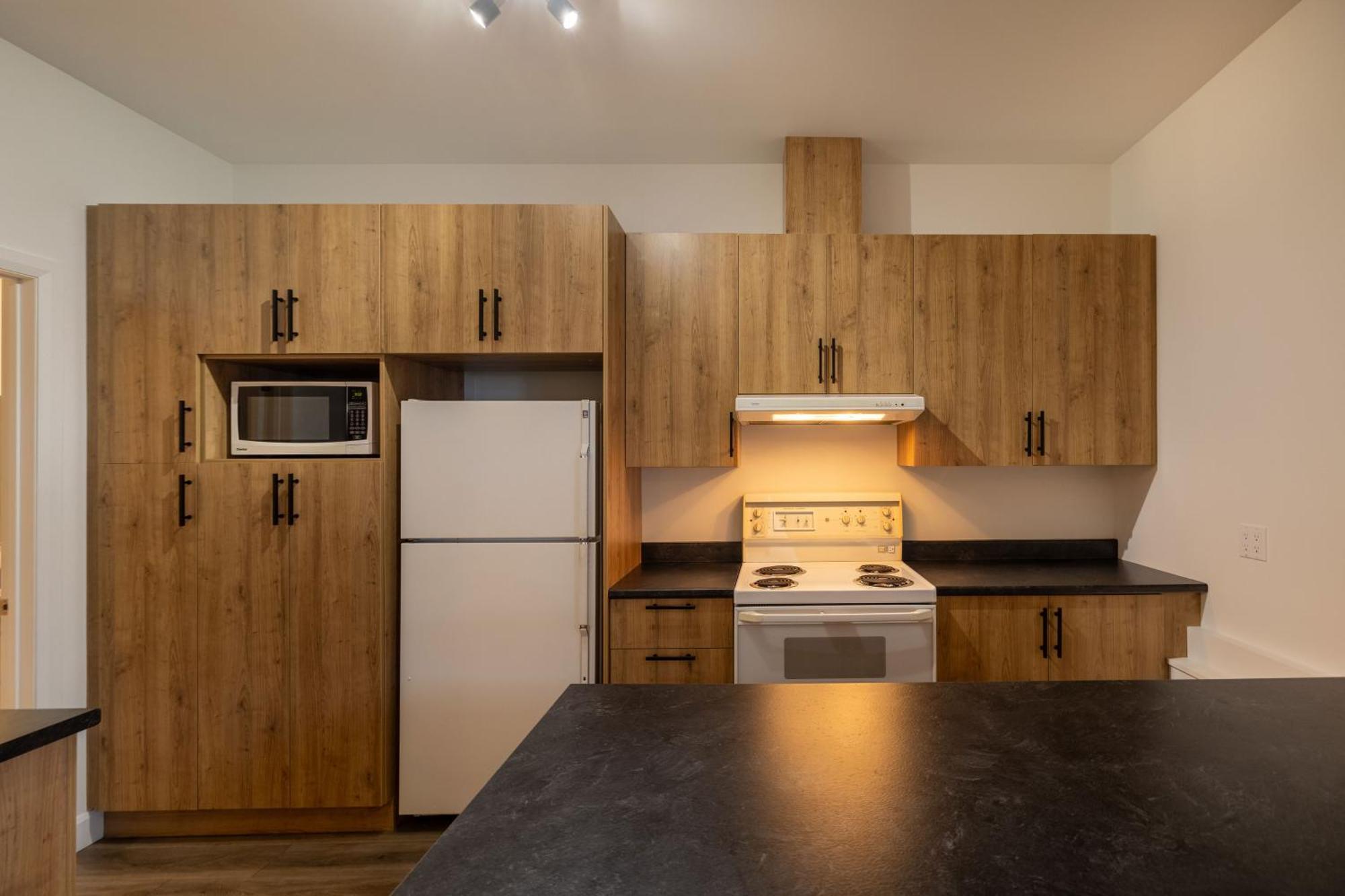Motel Et Condo Chez Charley Sainte-Anne-de-Beaupré Zewnętrze zdjęcie