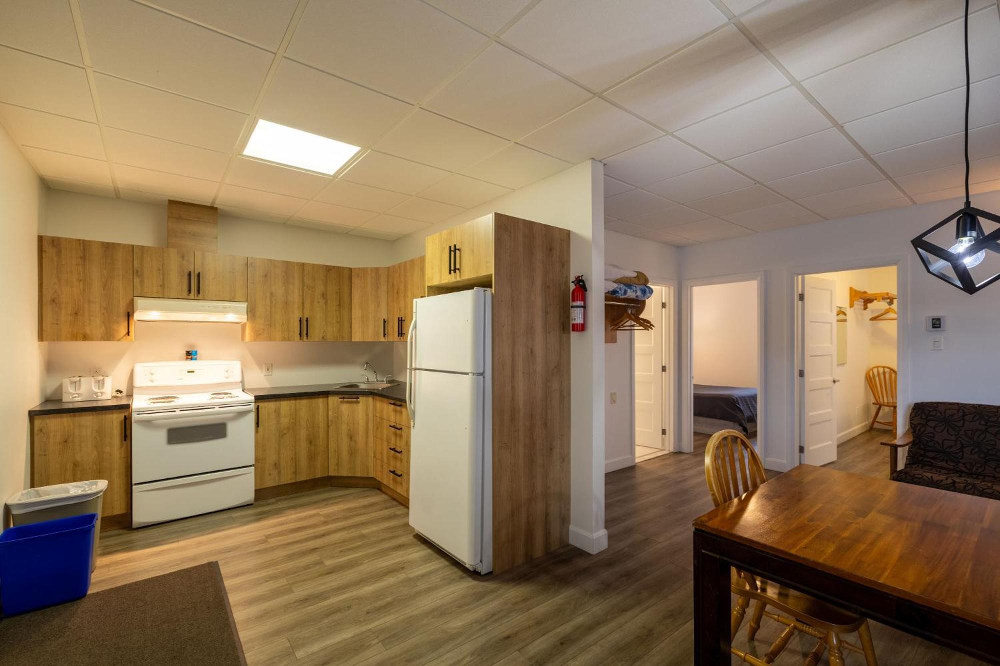 Motel Et Condo Chez Charley Sainte-Anne-de-Beaupré Zewnętrze zdjęcie