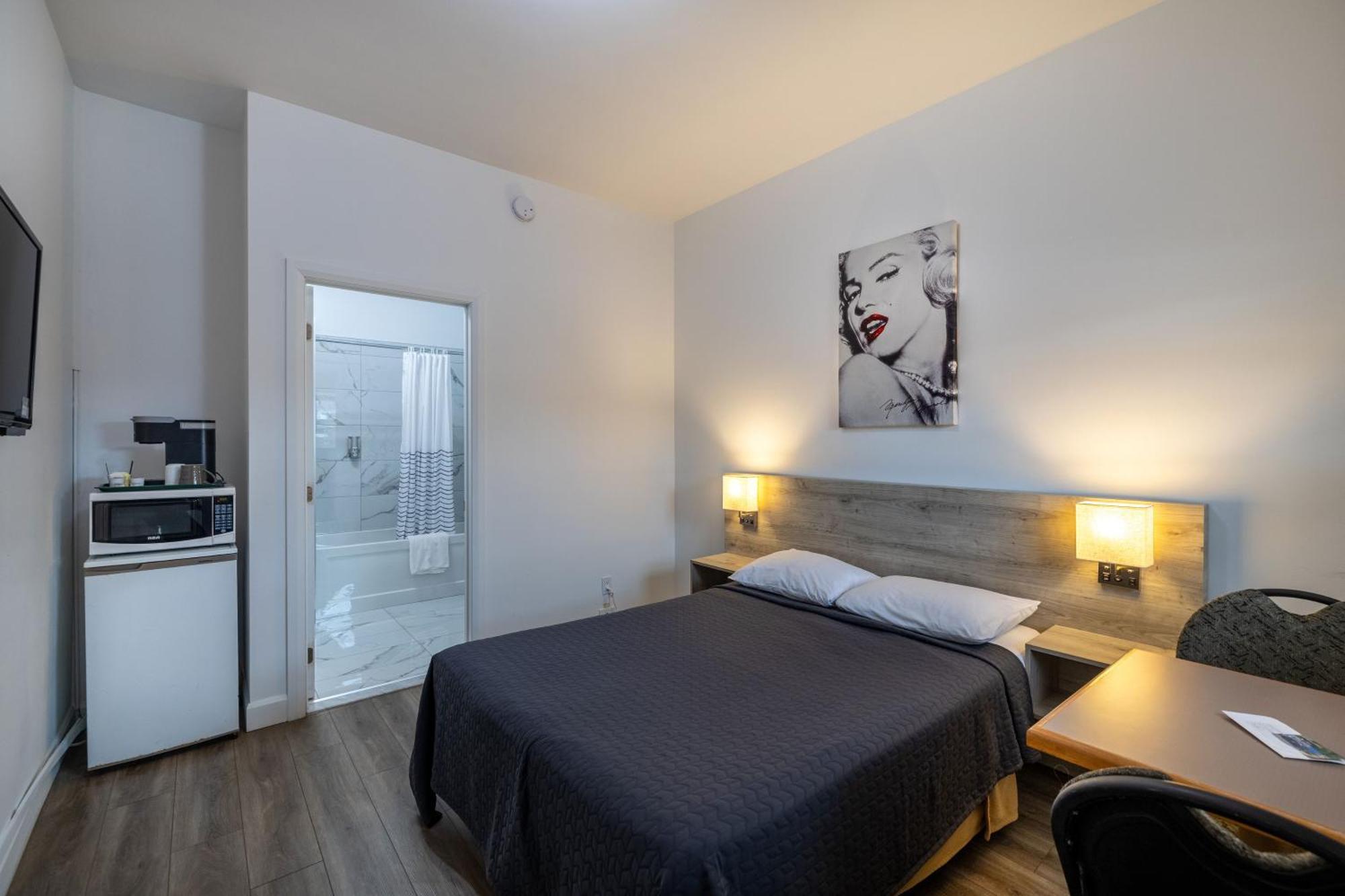 Motel Et Condo Chez Charley Sainte-Anne-de-Beaupré Zewnętrze zdjęcie